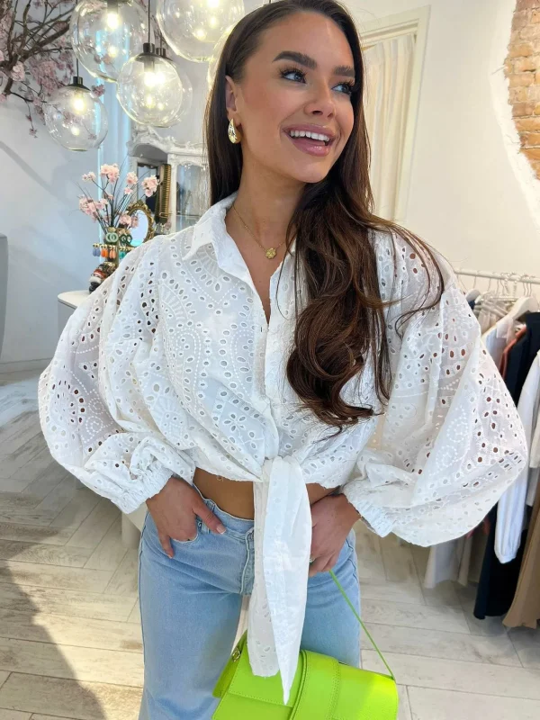 LOF Boutique Bodhi Cropped Broderie Blouse White> Tops & Blousjes