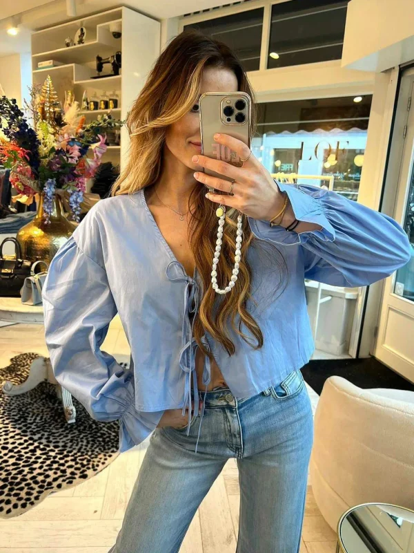 LOF Boutique Bow Cropped Blouse Baby Blue> Tops & Blousjes