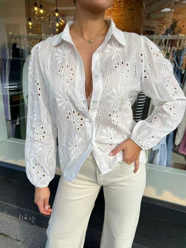 LOF Boutique Dionne Broderie Blouse> Tops & Blousjes