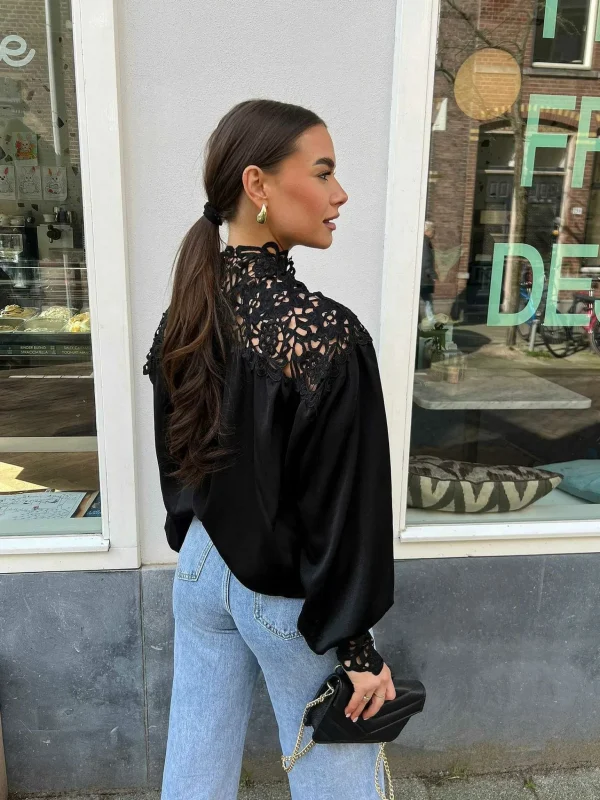 LOF Boutique Emily Lace Blouse Black> Tops & Blousjes