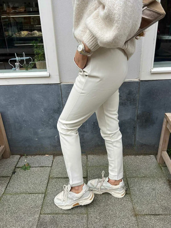 LOF Boutique Jacky Leatherlook Jogger Off White> Broeken