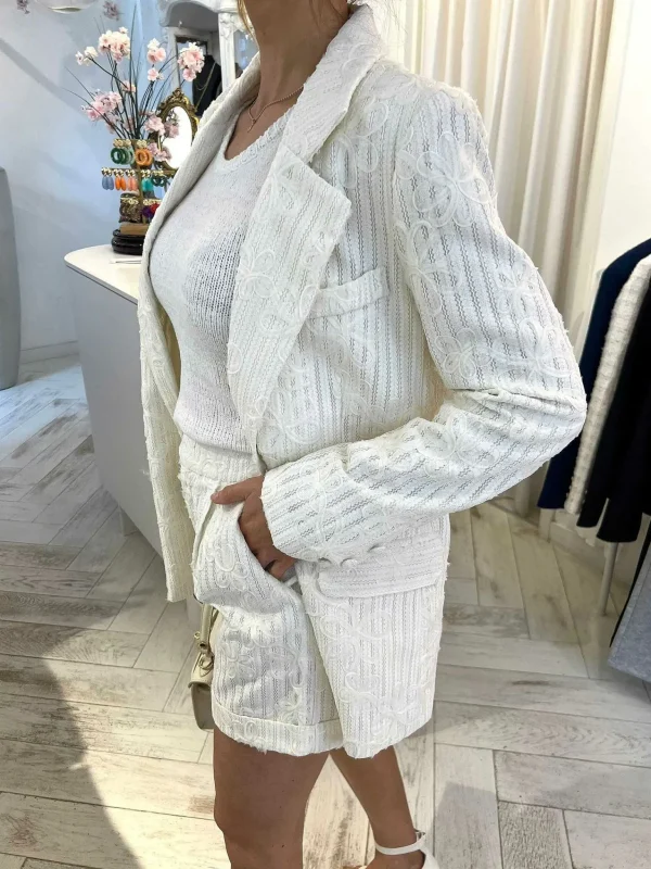 LOF Boutique Maya Broderie Blazer Beige> Blazers