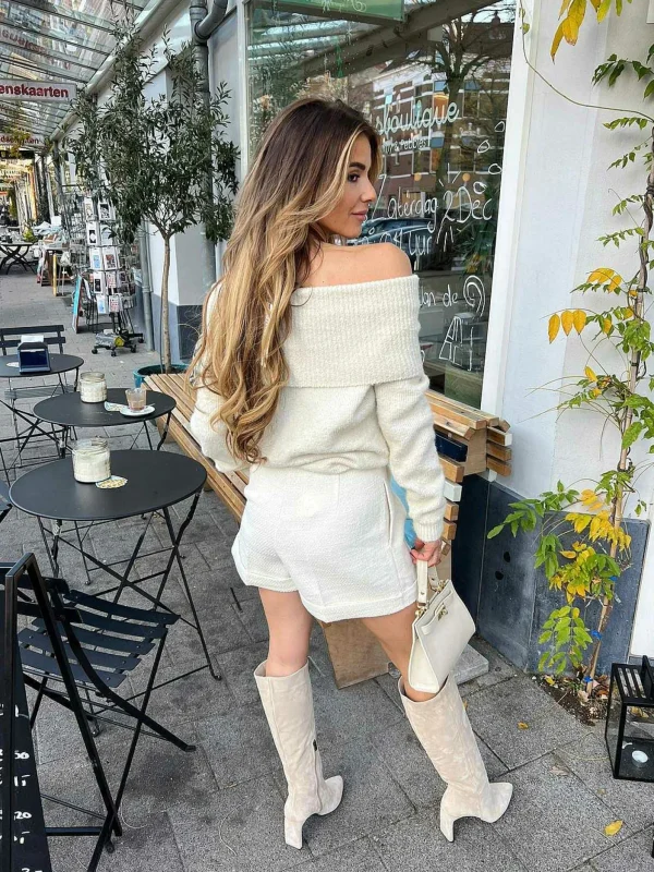 LOF Boutique Mia Off Shoulder Sweater Beige> Truien