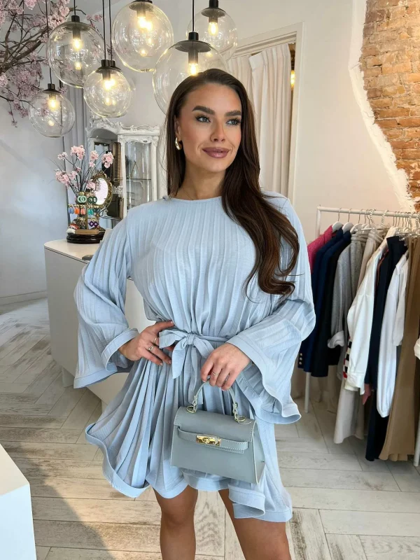 LOF Boutique Mila Plisse Dress Baby Blue> Jurken