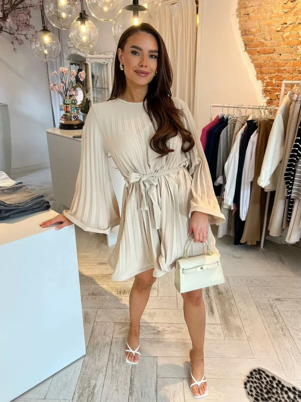 LOF Boutique Mila Plisse Dress Beige> Jurken